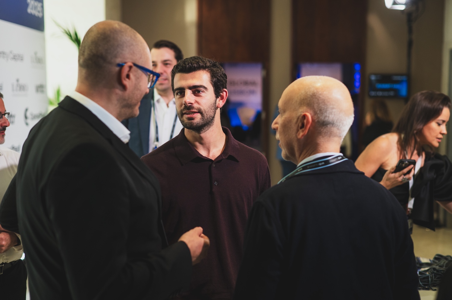 Investors meeting in person at the VNTR Global Investor Summit, Lisbon 2025