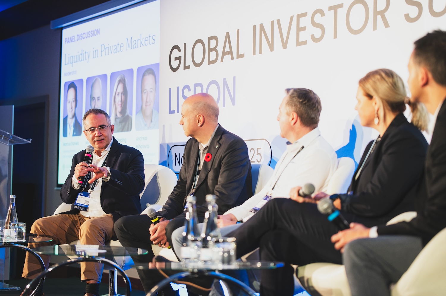 Panel on stage at the VNTR Global Investor Summit, Lisbon 2025